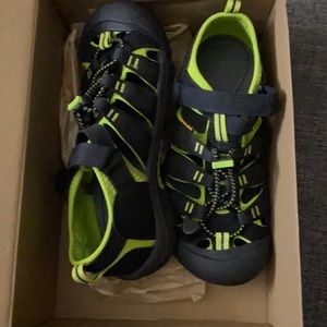 Keen Newport H2 youth size 4